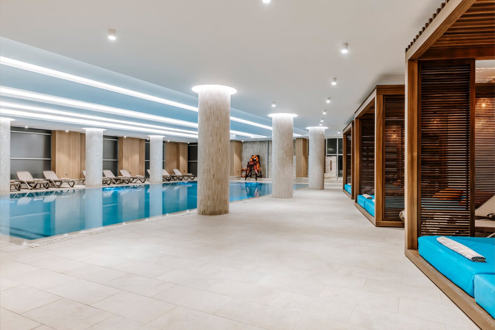 Concorde De Luxe Resort: Kapalı havuz